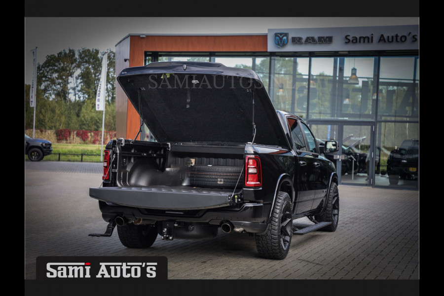 Dodge Ram NIGHT PREMIUM 2025 | BOM VOL + 14.4 INCH SCHERM | LUCHTVERING | HUD | HURRICAN 420PK 636 Nm | PRIJS MET LPG EN COVER EN GARANTIE DUBBELE CABINE | PICK UP | 5 PERSOONS | DC | GRIJSKENTEKEN | VOORRAAD NR 2214 - 4963