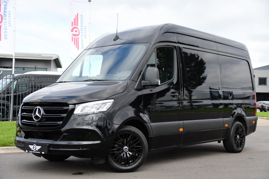 Mercedes-Benz Sprinter 317 1.9 CDI L2H2 RWD Black Edition Camera, LED, Carplay, 2 x Schuifdeur, Stoelverwarming, Automaat, 170PK, Trekhaak, Multimedia, UNIEK!