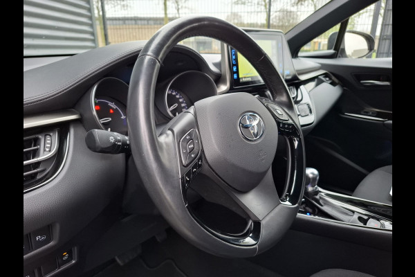 Toyota C-HR 1.8 Hybrid Dynamic | Navigatie | Camera | Stoel & Stuurverwarming | Cruise Control | Climate Control | L.M. 18" | DAB | Pakeersensoren |