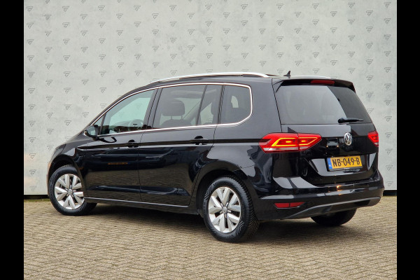 Volkswagen Touran 1.2 TSI Highline | 7 Persoons | Camera | Clima | Navi | PDC | Pano | Trekhaak | DAB |