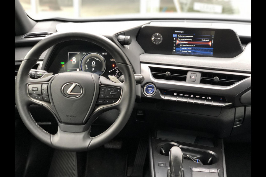 Lexus UX 300e 204pk Business | LED, 17 inch, Apple CarPlay/Android Auto, Parkeercamera, Elektrisch bedienbare stoel, BTW Auto