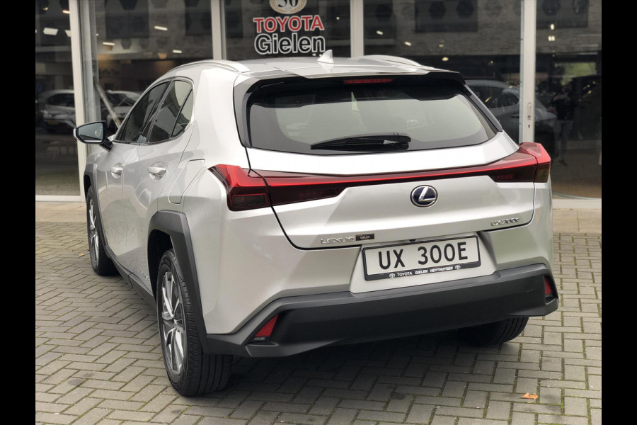 Lexus UX 300e 204pk Business | LED, 17 inch, Apple CarPlay/Android Auto, Parkeercamera, Elektrisch bedienbare stoel, BTW Auto