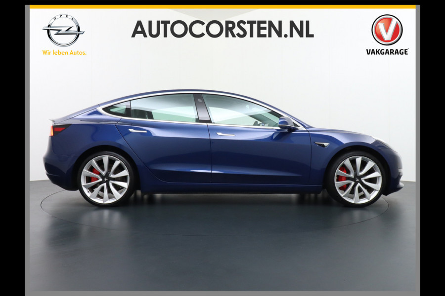 Tesla Model 3 Performance AWD 513pk 0-100 3,4 sec. 20" FSD-vb. AutoPilot Carbon Spoiler Premium-HiFi Pano.dak Camera Leer Adaptive-Cruise+Stop 4wd Rode Remklauwen Carbon-Spoiler Premium Audio Veel grip door 4WD vierwielaandrijving.  Origineel Nederlandse auto ! 1e eigenaar 69250 nieuw