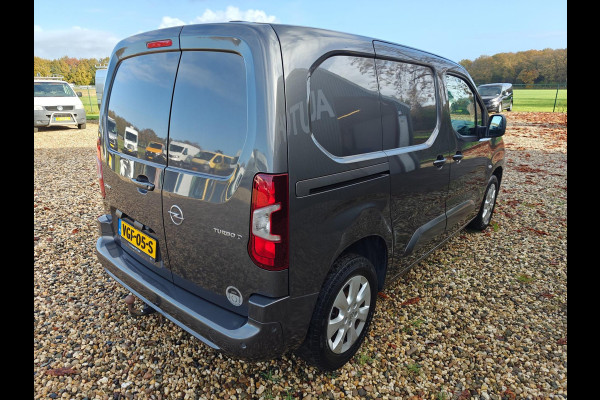 Opel Combo 1.5D L1H1 Innovation AUTOMAAT , navi , camera , 1e Eig.