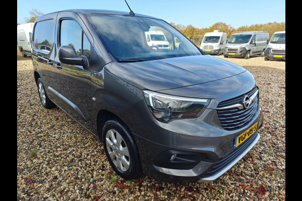 Opel Combo 1.5D L1H1 Innovation AUTOMAAT , navi , camera , 1e Eig.