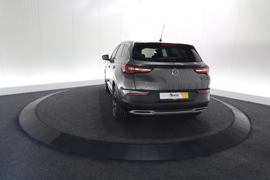 Opel Grandland X Turbo 130pk Automaat Innovation | Camera | Parkeersensoren | Apple Carplay