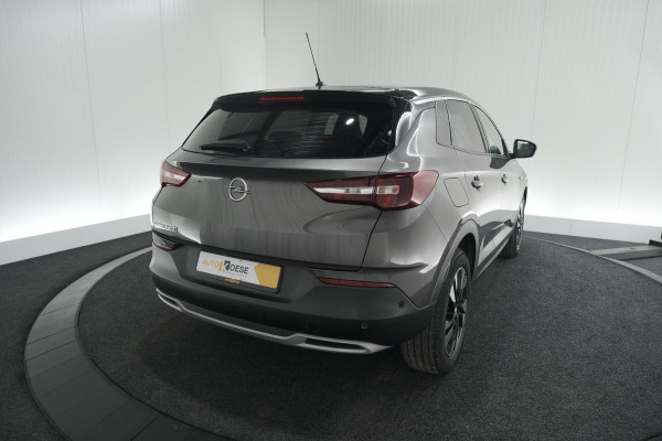 Opel Grandland X Turbo 130pk Automaat Innovation | Camera | Parkeersensoren | Apple Carplay