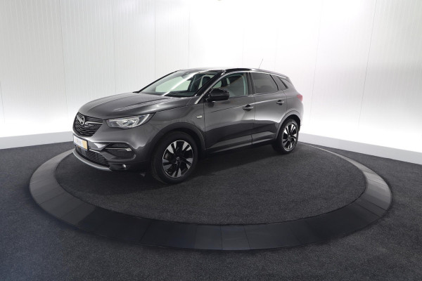 Opel Grandland X Turbo 130pk Automaat Innovation | Camera | Parkeersensoren | Apple Carplay