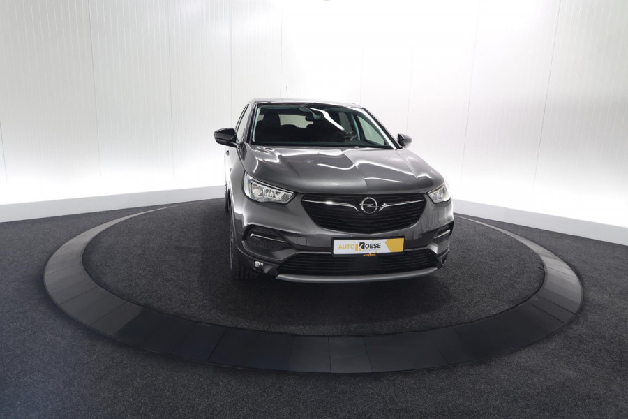 Opel Grandland X Turbo 130pk Automaat Innovation | Camera | Parkeersensoren | Apple Carplay