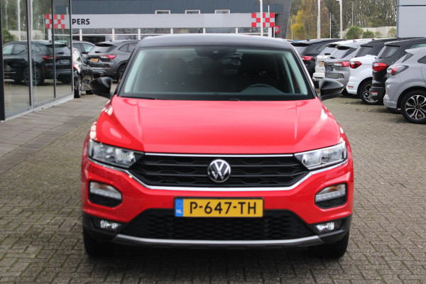 Volkswagen T-Roc 1.5 TSI Sport Business R | Trekhaak | Sensoren voor en achter | Stoelverwarming