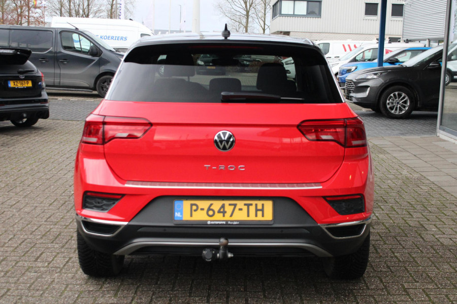 Volkswagen T-Roc 1.5 TSI Sport Business R | Trekhaak | Sensoren voor en achter | Stoelverwarming