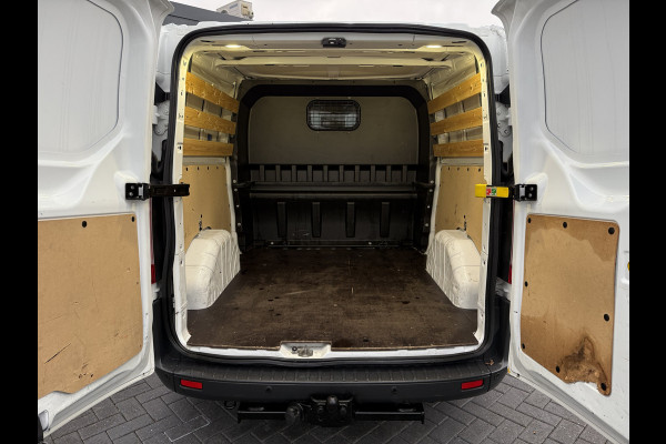 Ford Transit Custom 2.0 TDCI 131 PK EURO 6 / L2H1 / 1e EIG. / DUBBELE CABINE / 2.8 TONS TREKHAAK / AIRCO / DUBBEL CABINE