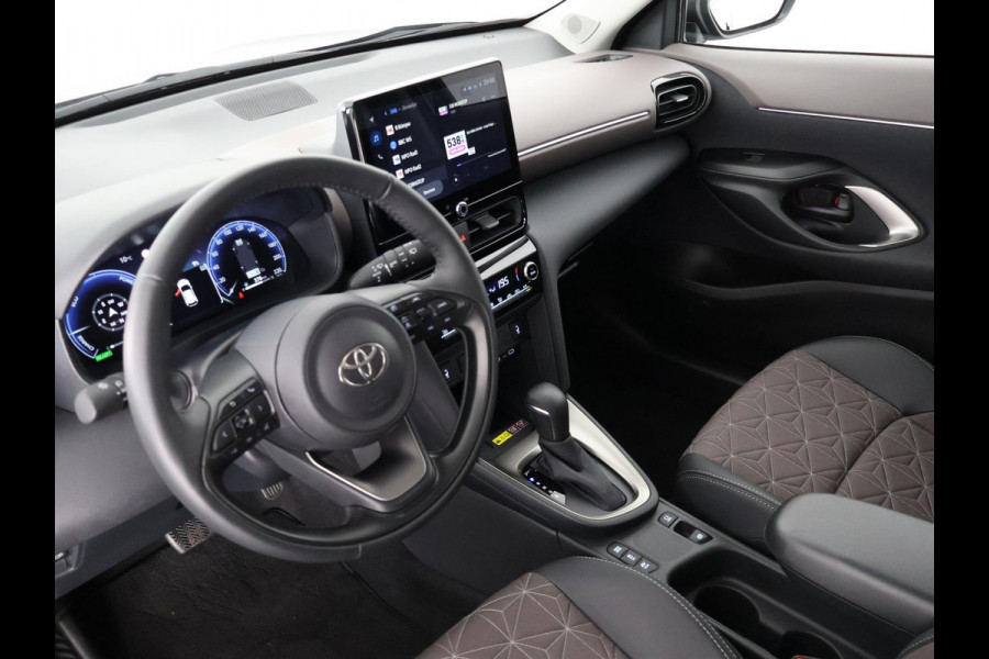 Toyota Yaris Cross 1.5 Hybrid 130 Executive | Half leder | Stoelverwarming | Apple Carplay & AndroidAUTO |