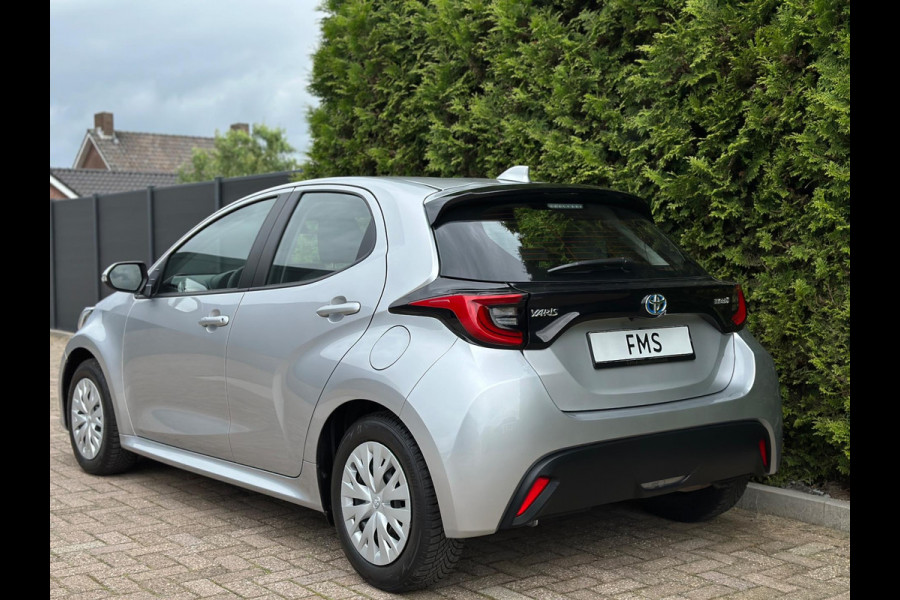 Toyota Yaris 1.5 Hybrid Business Plus CarPlay Camera