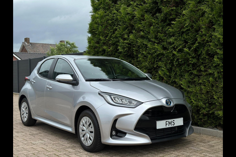 Toyota Yaris 1.5 Hybrid Business Plus CarPlay Camera