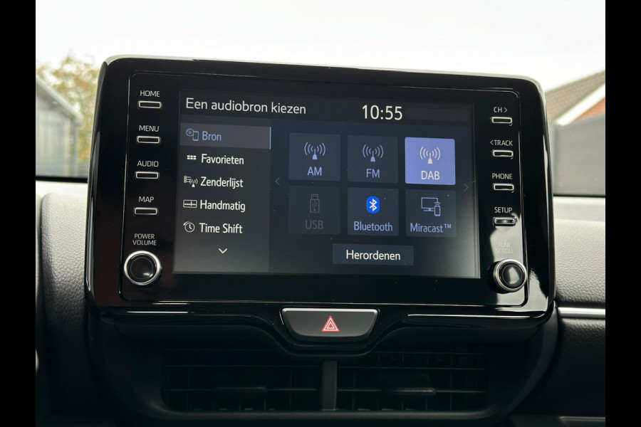 Toyota Yaris 1.5 Hybrid Business Plus CarPlay Camera