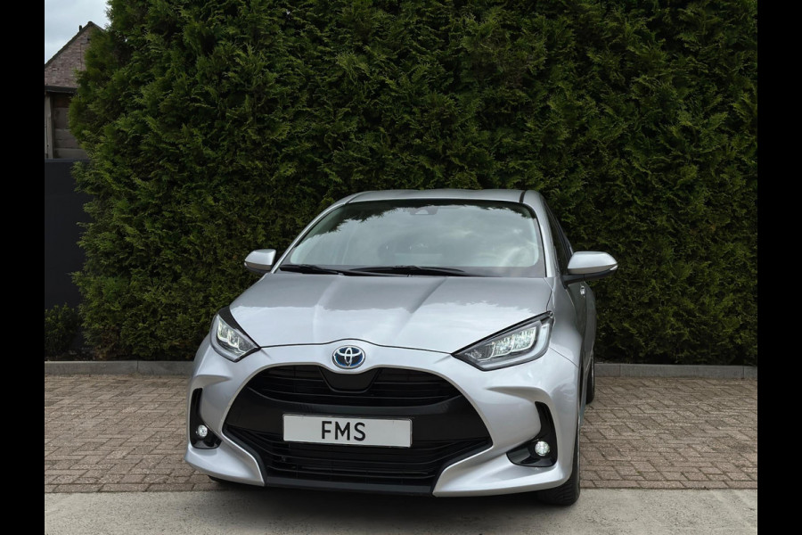 Toyota Yaris 1.5 Hybrid Business Plus CarPlay Camera