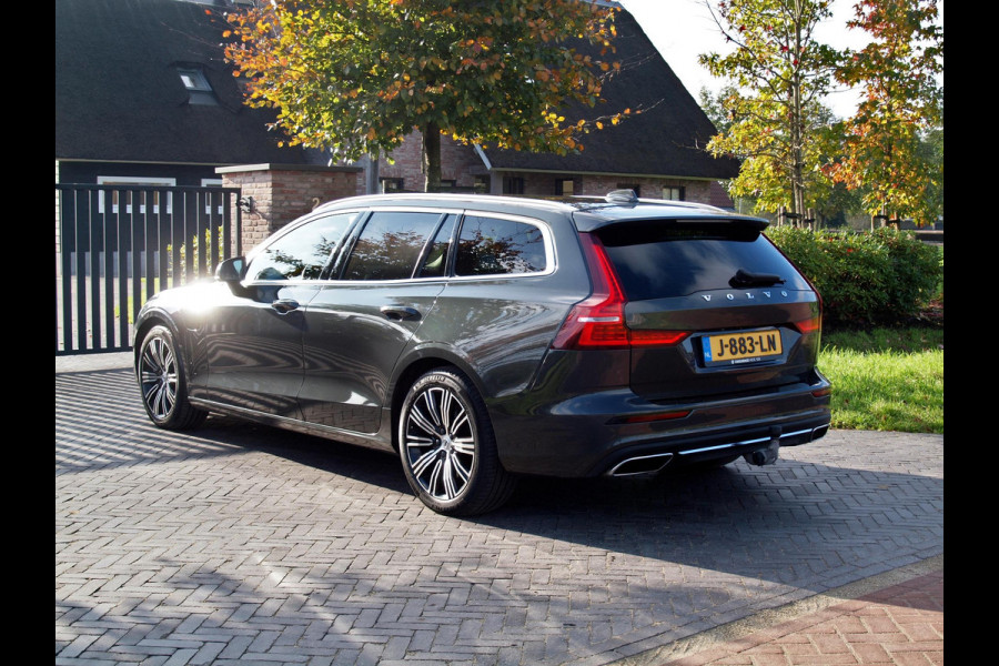 Volvo V60 2.0 T6 Recharge AWD Business Pro | Plug-in Hybride | Trekhaak | Apple Carplay NL-Auto |