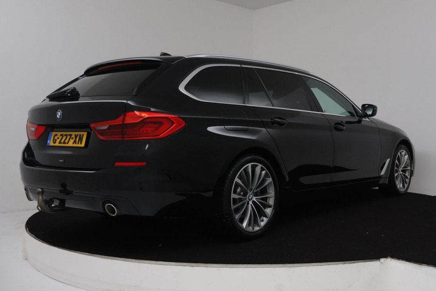 BMW 5 Serie Touring 520i High Executive Edition Automaat (TREKHAAK, NAVIGATIE, ELEKT STOELEN, VIRTUAL, NL-AUTO, DEALER ONDERHOUD)