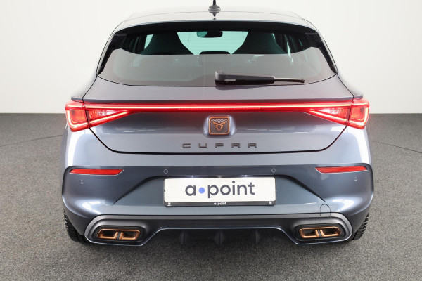 CUPRA Leon 1.4 e-Hybrid Business 204 pk Automaat (DSG) | Navigatie | Parkeersensoren (Park assist) | Achteruitrijcamera | Adaptieve cruise control | Full-LED koplampen |