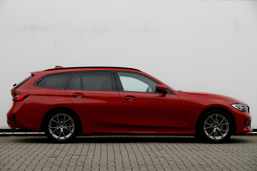 BMW 3 Serie Touring 320i High Executive Sport line | Shadow | Stuurwiel verwarmd