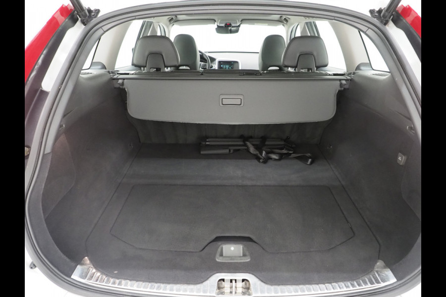 Volvo XC60 2.0 T5 FWD Summum | Panoramadak | Keyless | Adaptive | Camera | Trekhaak