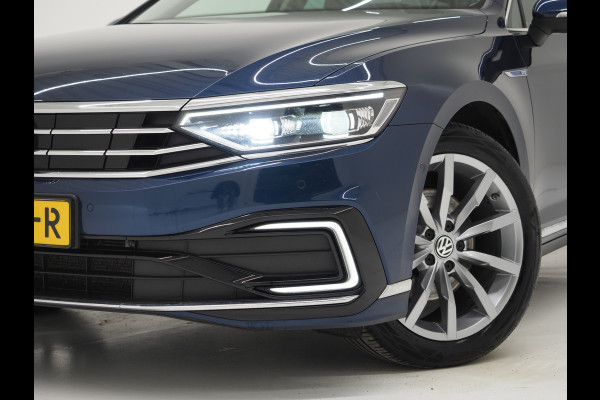 Volkswagen Passat Variant 1.4 TSI PHEV GTE | Massage | Adaptive Cruise | 360 | Keyless | Head Up