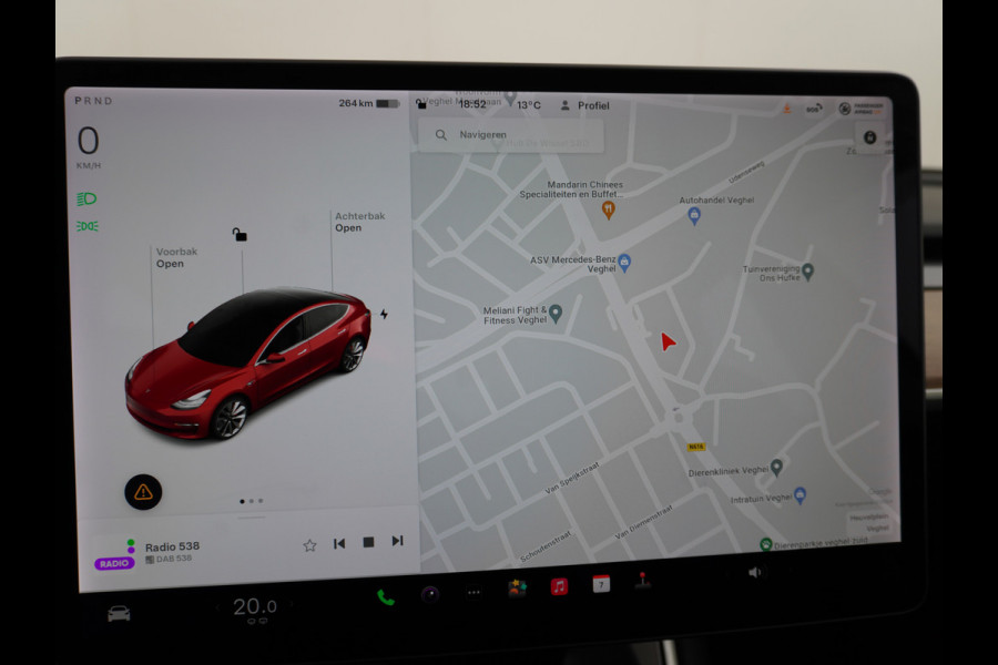 Tesla Model 3 Performance 513pk 3,4 sec 0-100 ! 20"lm FSD-vb. AutoPilot Carbon-Spoiler Premium-HiFi Pano.dak Camera Leer Adaptive-Cruise+Stop& Navigatiesysteem full map LED-a+v Comfortstoel(en) ACC Dual-ECC DAB Voorverwarmen interieur via App Keyless via Telefoonsleutel One-Pedal-Drive 4wd Rode Remklauwen Carbon-Spoiler Premium Audio Veel grip door 4WD vierwielaandrijving.  Origineel Nederlandse auto !