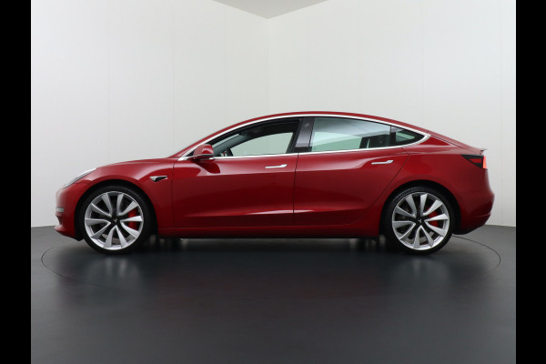 Tesla Model 3 Performance 513pk 3,4 sec 0-100 ! 20"lm FSD-vb. AutoPilot Carbon-Spoiler Premium-HiFi Pano.dak Camera Leer Adaptive-Cruise+Stop& Navigatiesysteem full map LED-a+v Comfortstoel(en) ACC Dual-ECC DAB Voorverwarmen interieur via App Keyless via Telefoonsleutel One-Pedal-Drive 4wd Rode Remklauwen Carbon-Spoiler Premium Audio Veel grip door 4WD vierwielaandrijving.  Origineel Nederlandse auto !