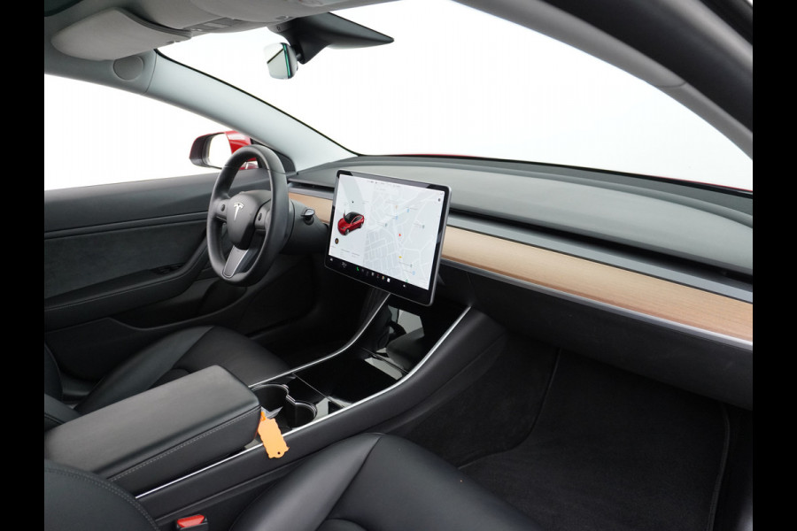 Tesla Model 3 Performance 513pk 3,4 sec 0-100 ! 20"lm FSD-vb. AutoPilot Carbon-Spoiler Premium-HiFi Pano.dak Camera Leer Adaptive-Cruise+Stop& Navigatiesysteem full map LED-a+v Comfortstoel(en) ACC Dual-ECC DAB Voorverwarmen interieur via App Keyless via Telefoonsleutel One-Pedal-Drive 4wd Rode Remklauwen Carbon-Spoiler Premium Audio Veel grip door 4WD vierwielaandrijving.  Origineel Nederlandse auto !