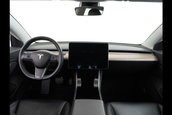 Tesla Model 3 SR+60kWh 325PK AutoPilot FSD.vb Premium-Luidsprekers Leer PanoDak Adaptive cruise 18" Camera's Elektr.-Stuur+Stoelen+Spiegels+Ge Ecc Navigatiesysteem full map LED-a+v Comfortstoel(en) ACC Dual-ECC DAB Voorverwarmen interieur via App Keyless via Telefoonsleutel One-Pedal-Drive