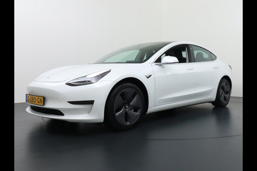 Tesla Model 3 SR+60kWh 325PK AutoPilot FSD.vb Premium-Luidsprekers Leer PanoDak Adaptive cruise 18" Camera's Elektr.-Stuur+Stoelen+Spiegels+Ge Ecc Navigatiesysteem full map LED-a+v Comfortstoel(en) ACC Dual-ECC DAB Voorverwarmen interieur via App Keyless via Telefoonsleutel One-Pedal-Drive