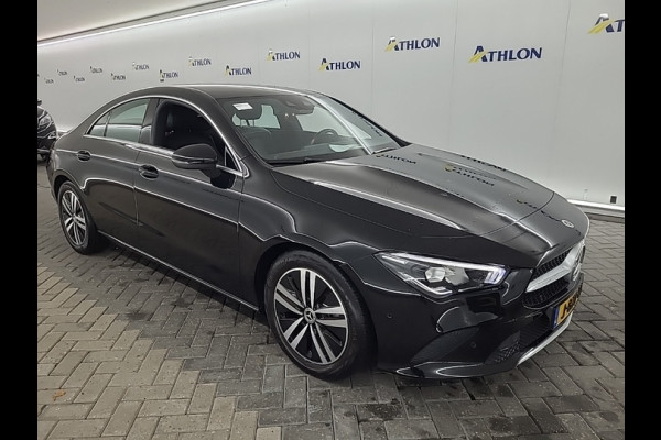 Mercedes-Benz CLA-Klasse 200 Business Solution Luxury [CAMERA, GROOT NAVIGATIE, APPLE CARPLAY, STOELVERWARMING, SPORTSTOELEN, SFEERVERLICHTING, CRUISE CONTROL, CLIMATE, NIEUWSTAAT]