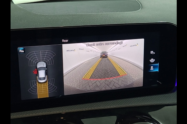 Mercedes-Benz CLA-Klasse 200 Business Solution Luxury [CAMERA, GROOT NAVIGATIE, APPLE CARPLAY, STOELVERWARMING, SPORTSTOELEN, SFEERVERLICHTING, CRUISE CONTROL, CLIMATE, NIEUWSTAAT]