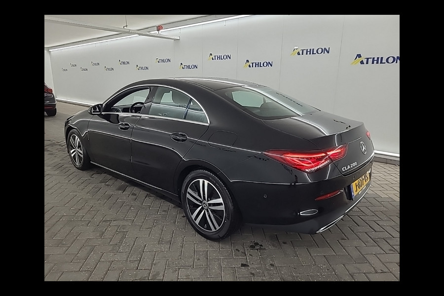 Mercedes-Benz CLA-Klasse 200 Business Solution Luxury [CAMERA, GROOT NAVIGATIE, APPLE CARPLAY, STOELVERWARMING, SPORTSTOELEN, SFEERVERLICHTING, CRUISE CONTROL, CLIMATE, NIEUWSTAAT]