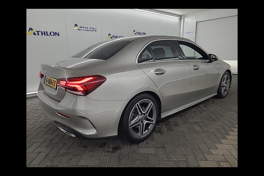 Mercedes-Benz A-Klasse 200 Business Solution AMG [PANORAMADAK, APPLE CARPLAY, LEDER, CRUISE CONTROL, STOELVERWARMING, PDC, CAMERA, BLUETOOTH, NAVIGATIE, NIEUWSTAAT]