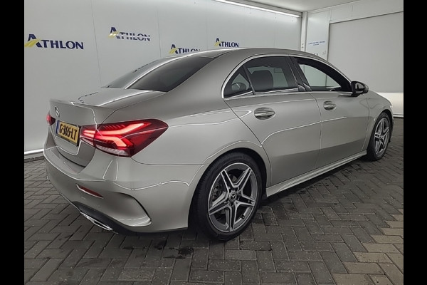 Mercedes-Benz A-Klasse 200 Business Solution AMG [PANORAMADAK, APPLE CARPLAY, LEDER, CRUISE CONTROL, STOELVERWARMING, PDC, CAMERA, BLUETOOTH, NAVIGATIE, NIEUWSTAAT]