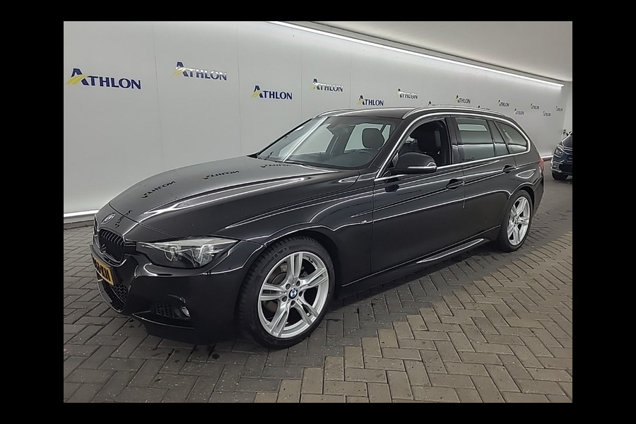 BMW 3 Serie Touring 318i M Sport Corporate Lease [TREKHAAK, VOL LEDER, PDC, CRUISE CONTROL,STOELVERWARMING, CLIMATE, SPORTSTOELEN, NIEUWSTAAT]