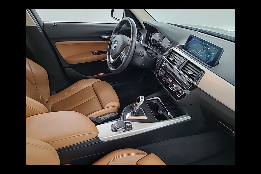 BMW 1-serie 118i Corporate Lease High Executive [SCHUIFKANTELDAK, CRUISE CONTROL, STOELVERWARMING, CAMERA, VOL LEDER, CLIMATE, SPORTSTOELEN, BLUETOOTH, NIEUWSTAAT]