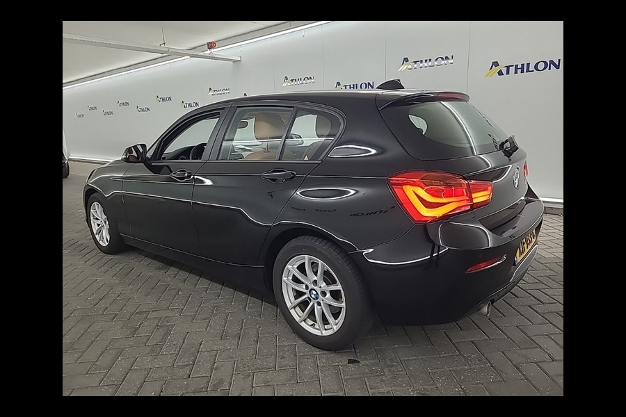 BMW 1-serie 118i Corporate Lease High Executive [SCHUIFKANTELDAK, CRUISE CONTROL, STOELVERWARMING, CAMERA, VOL LEDER, CLIMATE, SPORTSTOELEN, BLUETOOTH, NIEUWSTAAT]