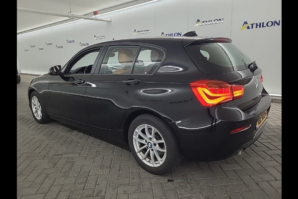 BMW 1-serie 118i Corporate Lease High Executive [SCHUIFKANTELDAK, CRUISE CONTROL, STOELVERWARMING, CAMERA, VOL LEDER, CLIMATE, SPORTSTOELEN, BLUETOOTH, NIEUWSTAAT]