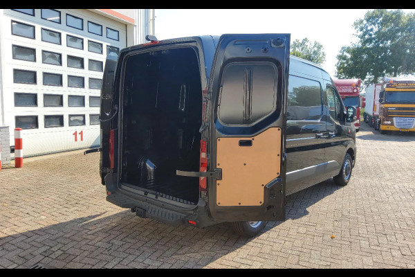 Renault Master 150.35 EURO 6 L2H2 GESLOTEN ZWART METALLIC