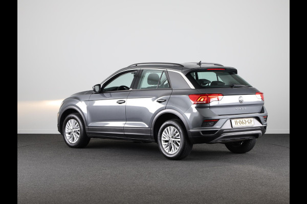 Volkswagen T-Roc 1.5 TSI Style 150PK DSG (Automaat) | Navigatie | Parkeersensoren voor en achter + camera | Elektrische achterklep |