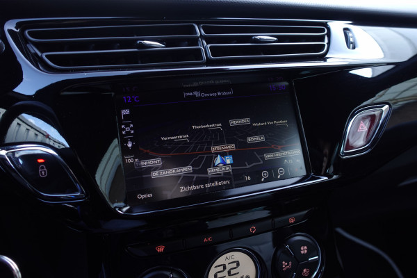 DS DS 3 1.2 PureTech Performance Line | AUTOMAAT | LEDER | NAV | CARPLAY | LED | LAGE KM!