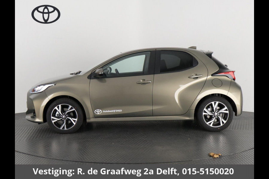 Toyota Yaris 1.5 Hybrid Dynamic Luxury | Stoelverwarming | Camera | Lichtmetalen velgen |