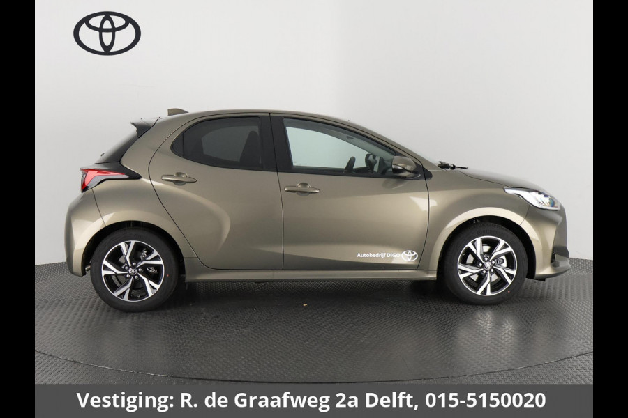 Toyota Yaris 1.5 Hybrid Dynamic Luxury | Stoelverwarming | Camera | Lichtmetalen velgen |