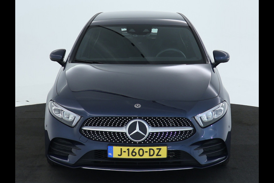 Mercedes-Benz A-Klasse 180 Business Solution AMG | Achteruitrijcamera | AMG-Line interieur | AMG-Line Exterieur | Smartphone-integratie | Stoelverwarming | Navigatie | Inclusief 24 maanden MB Certified garantie voor Europa.