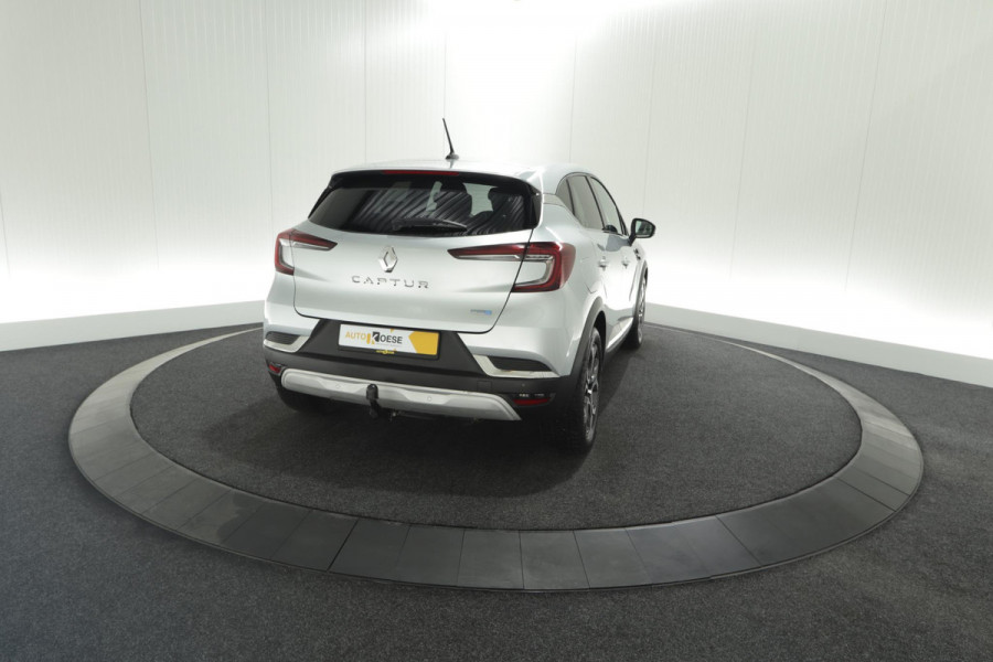 Renault Captur 1.6 E-Tech Plug-in Hybrid 160 Intens | Trekhaak | Navigatie | Parkeersensoren | Climate Control