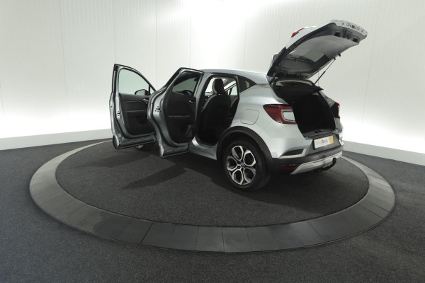 Renault Captur 1.6 E-Tech Plug-in Hybrid 160 Intens | Trekhaak | Navigatie | Parkeersensoren | Climate Control