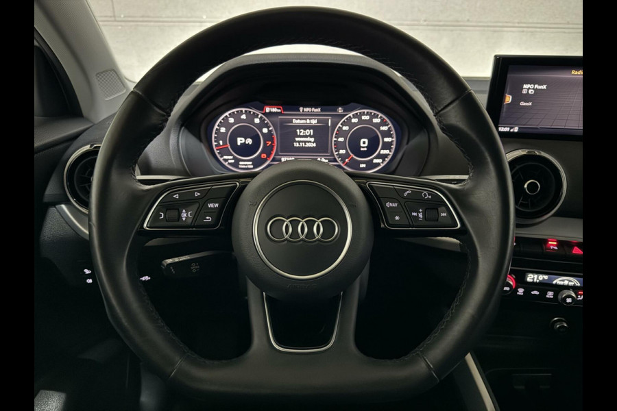 Audi Q2 35 TFSI S-Line Black Edition Virtual Carplay Camera